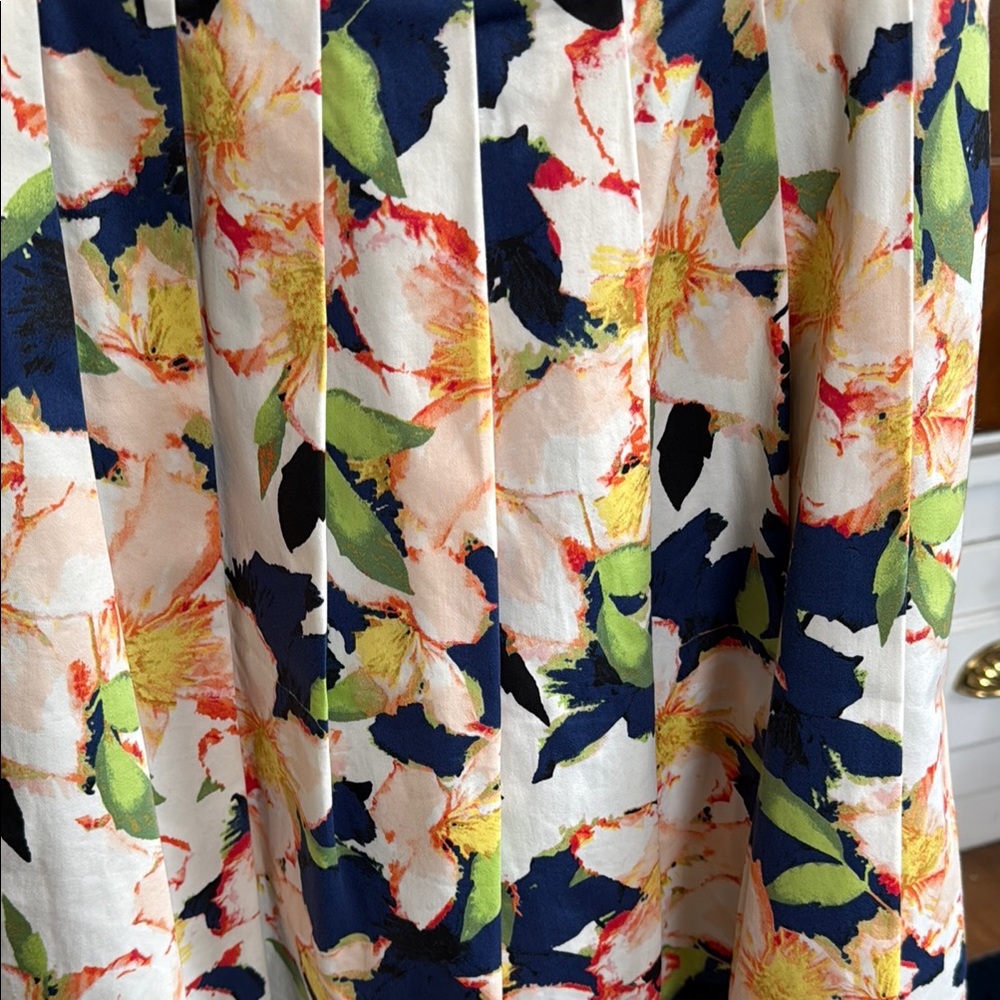 J. Crew Floral  Sleeveless A-Line Pkeated‎ and pocketed dress- worn 2times. - Picture 2 of 7
